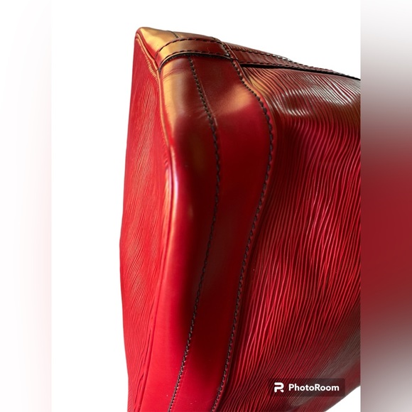 LOUIS VUITTON Epi Noe GM  Shoulder Bag Leather Castilian Red Authenticated - Picture 10 of 15